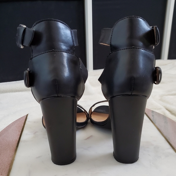 JustFab 'Tasia' Block Heel - Picture 4 of 8